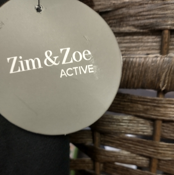 Sz 16 NWT ZIM & ZOE Active Black Crop Leggings with Eyelet Detail above Ankles - Picture 6 of 15